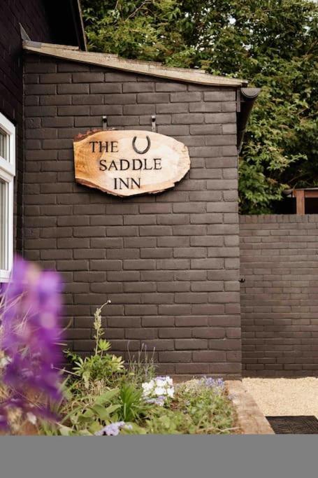 The Saddle Inn, Snetterton Circuit NWI Exteriér fotografie